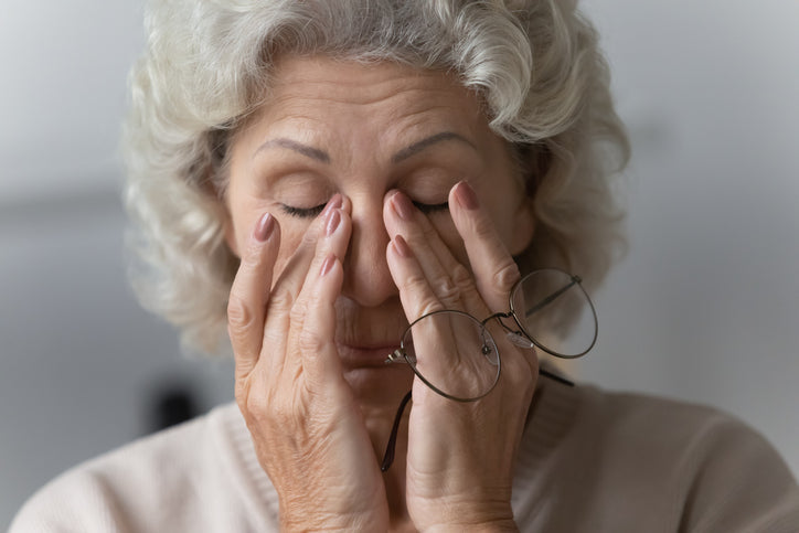 elder woman with dry eye
