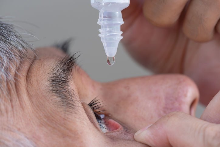 A Guide to Treating Your Dry Eyes When Taking Accutane – Wizard Heated Eye Mask Blog