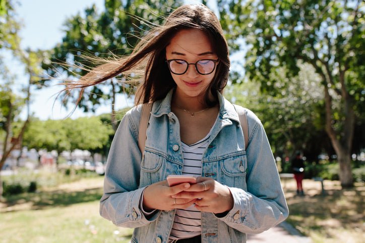 What Causes Dry Eyes in Teenagers and How to Treat It – Wizard Heated Eye Mask Blog