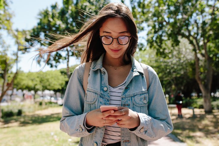 What Causes Dry Eyes in Teenagers and How to Treat It – Wizard Heated Eye Mask Blog